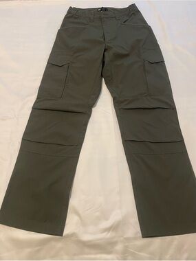 Men's Tactical Cargo Pants in Olive